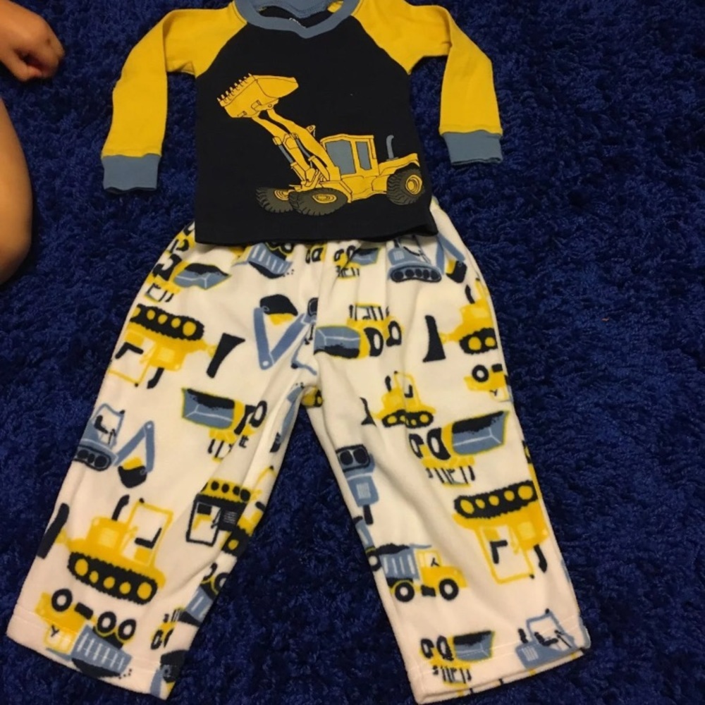 Carter’s Pajama Set